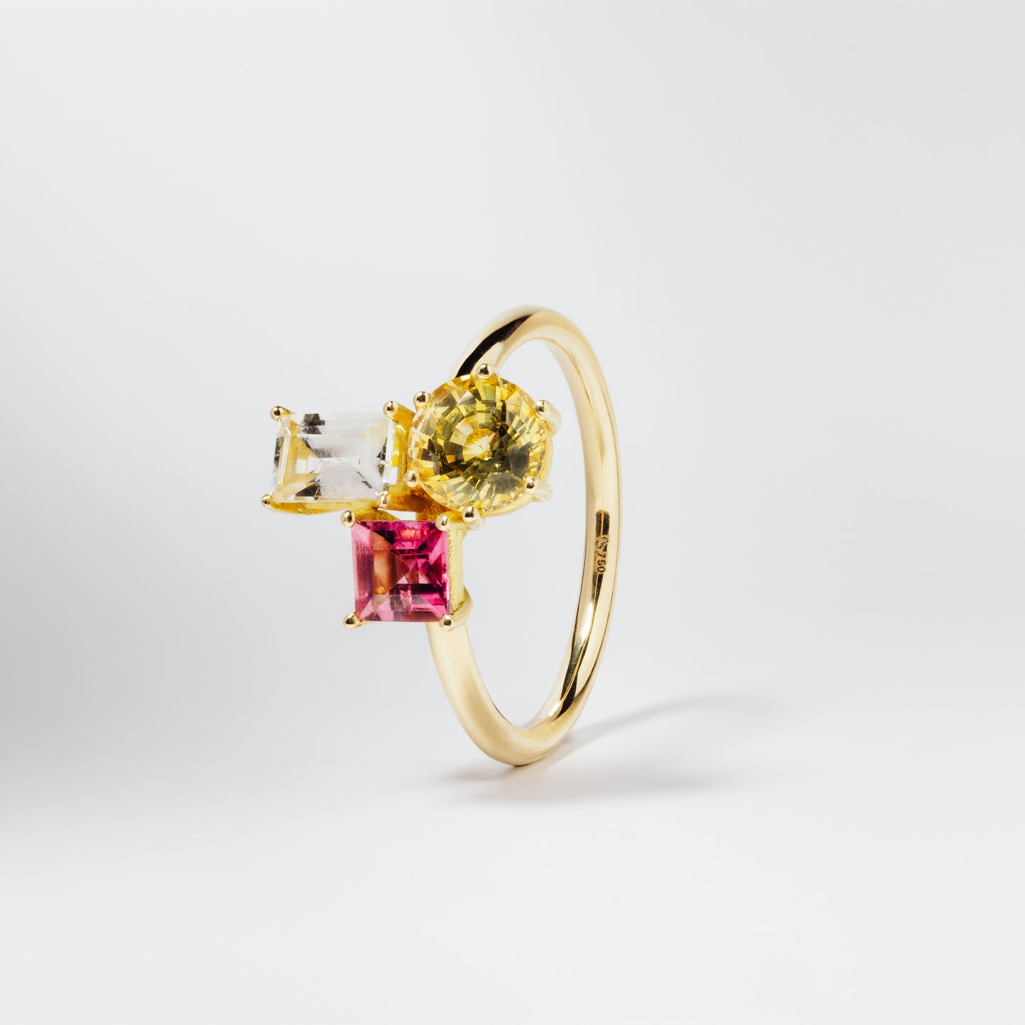 ring three stones pink