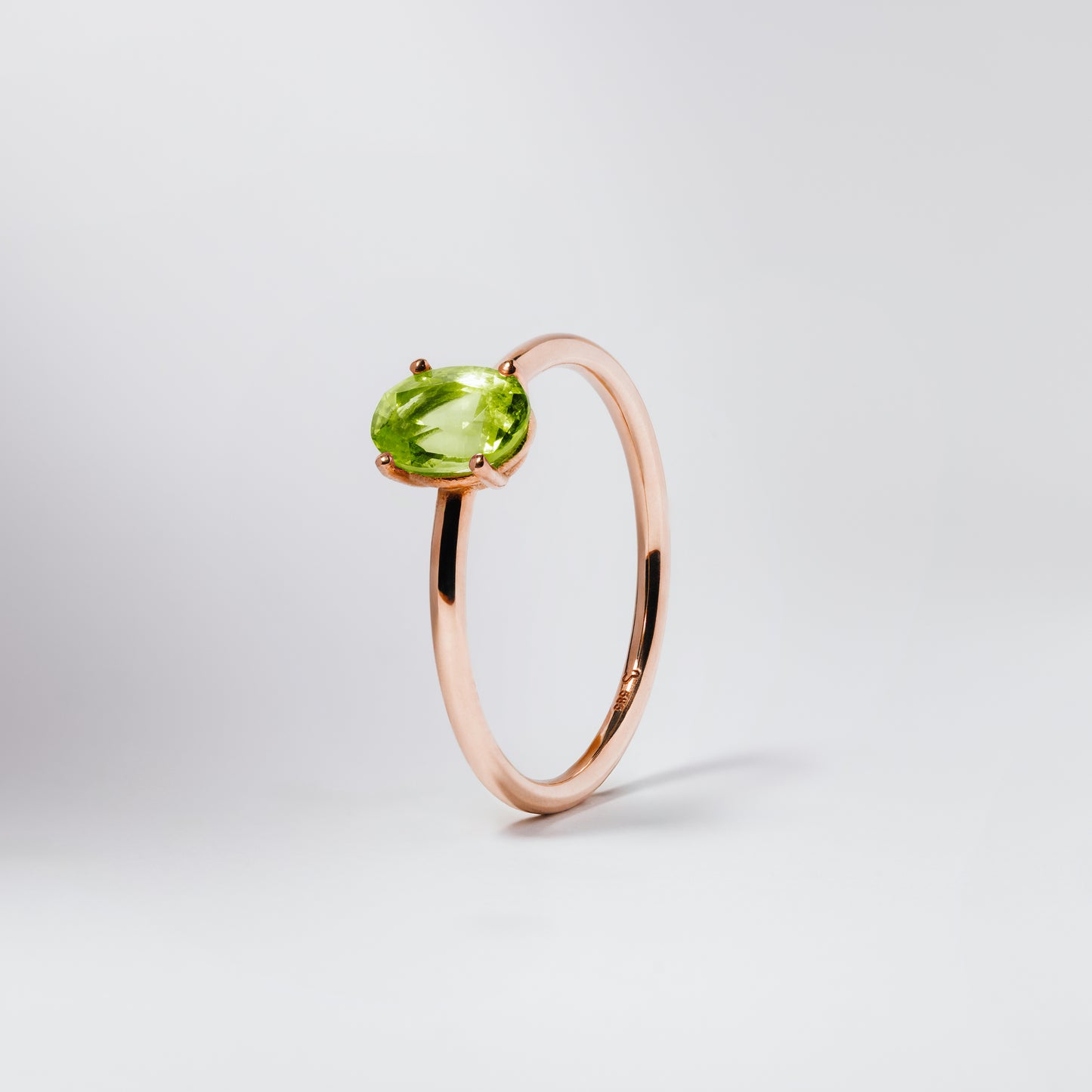 engagement ring peridot rosegold